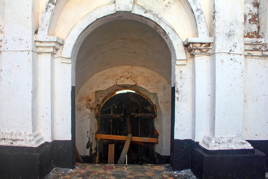Door of no return of Fort Dixcove, Ghana